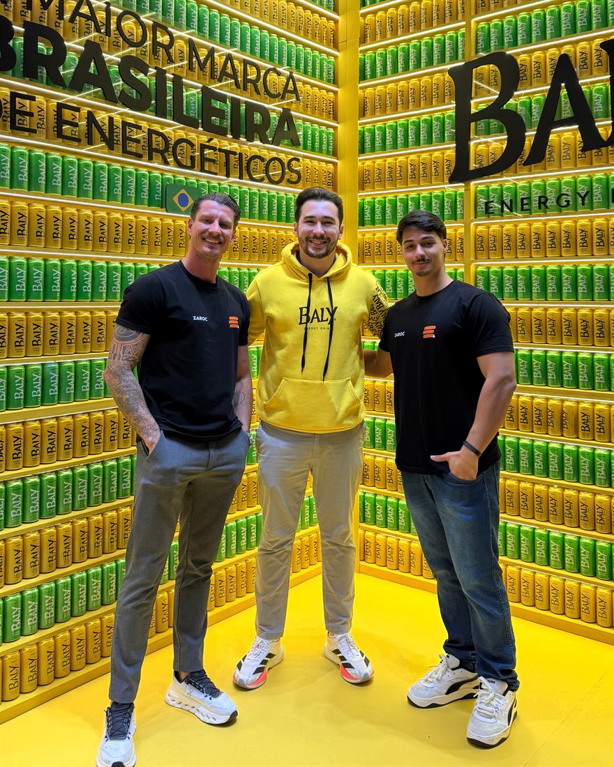 Tony Alves na sede da Baly Energy Drink